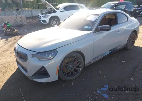 2024 BMW M240 I xDrive z USA, uszkodzony, nr VIN 3MW53CM09R8E27430